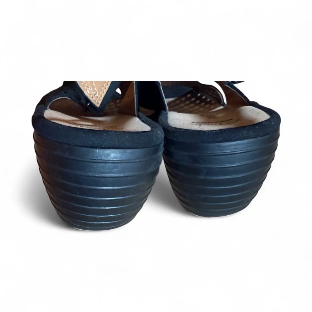 Clarks Women's Black Suede Wedge - Comfy Sandals - US Size 8.5 M